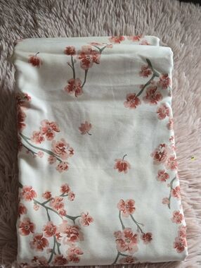 HOMETRENDS brand new Double flat sheet ONLY Floral Cherry Blossom Cream Flowers